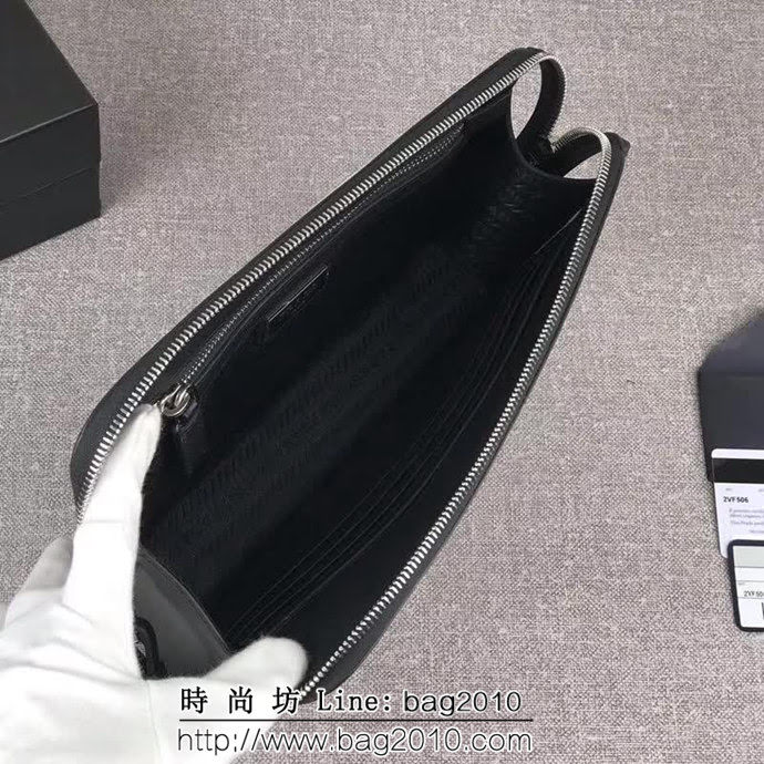PRADA普拉達 官網同步 專櫃最新款 頂級原單十字紋牛皮 男士手包 2VF056 DD1904
